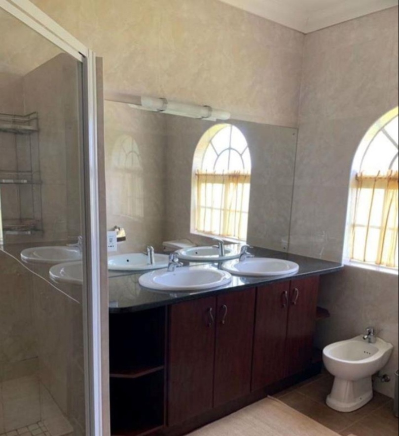 5 Bedroom Property for Sale in Old Place Western Cape